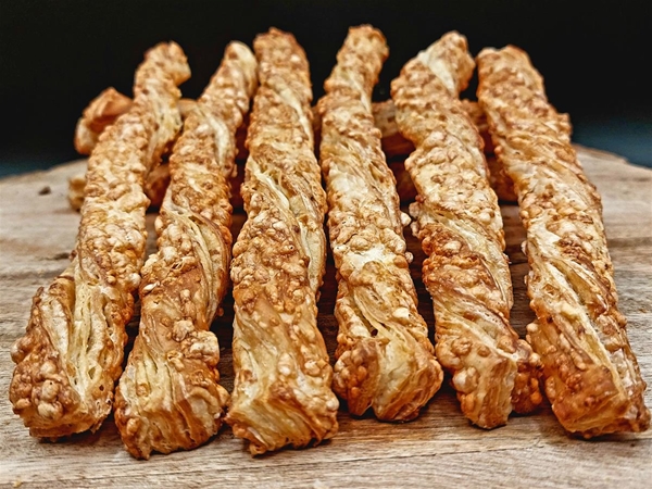 DIVERSE HARDE BOLLEN & CROISSANTS